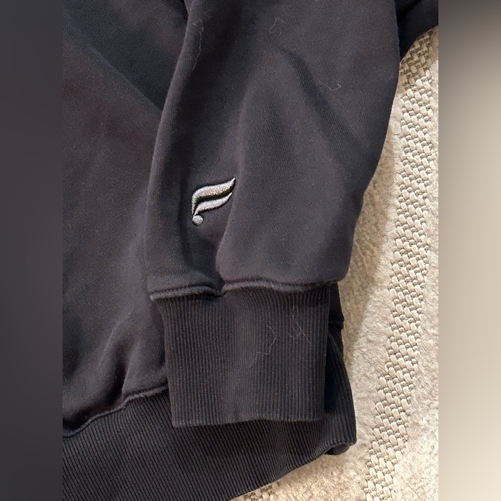 Fabletics Year Round Terry Off Shoulder Sweatshirt in Black - M - Picture 6 of 12